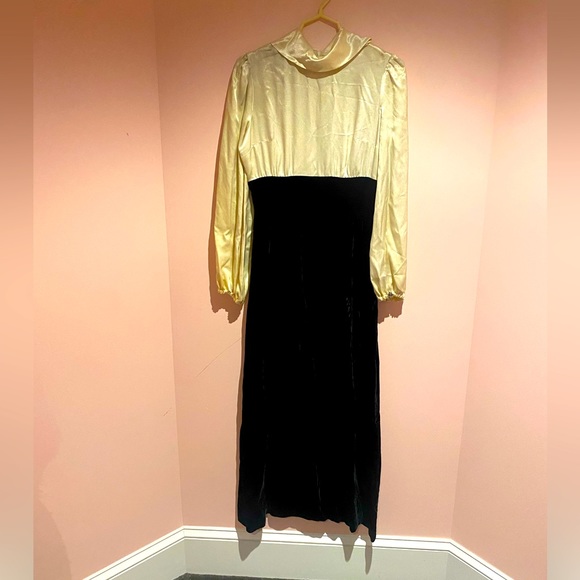 60s vintage velvet dress - Picture 2 of 6
